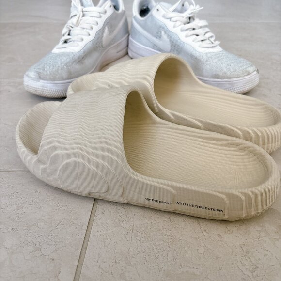 MENS NIKE AND ADIDAS SLIPPERS, PRICE FOR BOTH - Picture 5 of 6